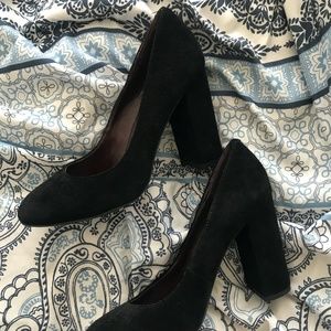 BCBG Pumps Black Suede Pumps Heels 6 36